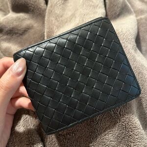 Bottega Veneta Intrecciato Piccolo Black Bi-Fold Wallet